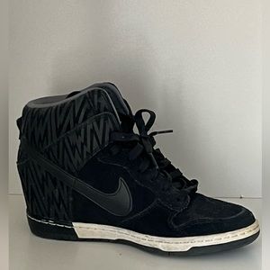 Nike Dunk Suede Hi Wedge Sneakers Size 9